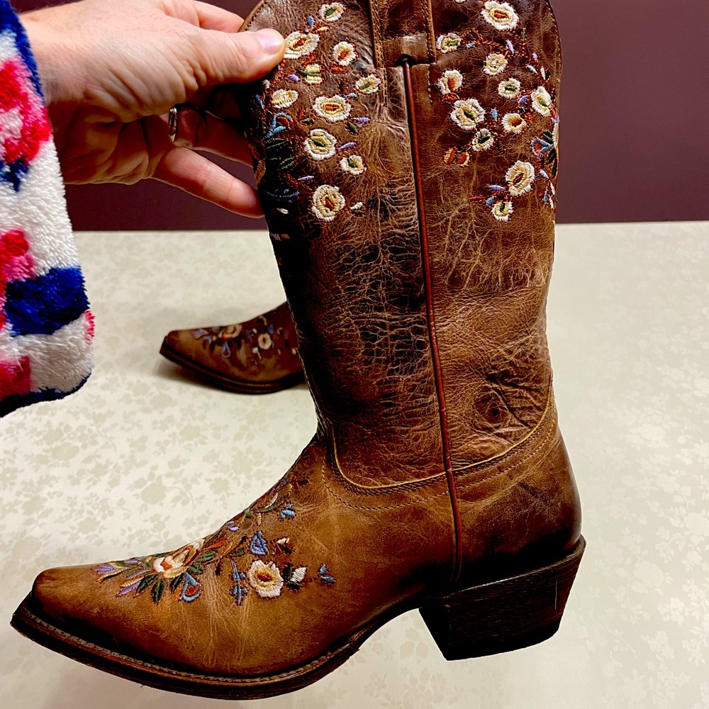 Ladies, size 7 1/2 M Shyanne cowboy boots worn once, practically brand new.